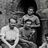 De izquierda a derecha: Manuel Altolaguirre, Juan Gil-Albert, Walter Reuter y varias personas más en el Monasterio de Gualter, Lérida, 1938. Fotografía de Walter Reuter. 