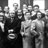 Visita de profesores y alumnos de la Facultad de Letras de Madrid a San Lorenzo de El Escorial, 1933. En la primera fila, en el centro, con el sombrero en las manos, José Ortega y Gasset; a su izquierda, detrás, Xavier Zubiri. María Zambrano es la segunda por la derecha. Fundación María Zambrano, Vélez-Málaga.