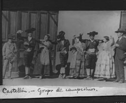 Grupo de campesinos en Castellón, entre 1916 y 1932. Trabajo de campo de los investigadores de la Sección de Folclore del Centro de Estudios Históricos