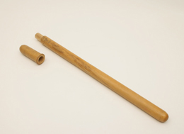 Funda de termómetro de madera del laboratorio de Enrique Moles, en el Laboratorio de Investigaciones Físicas de la Junta para Ampliación de Estudios, hacia 1900