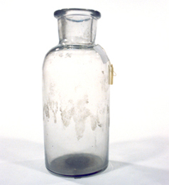 Frasco de cristal para líquidos de laboratorio, hacia 1900