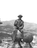 Le Corbusier en el monasterio de San Lorenzo de El Escorial, 10 de mayo de 1928. Fondation Le Corbusier, París.