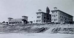 Pabellones Gemelos y  pabellón Transatlántico de la Residencia de Estudiantes proyectados por Antonio Flórez, 1915